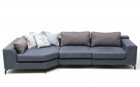 Диван трехместный Foster/Фостер на ножках с угловым элементом